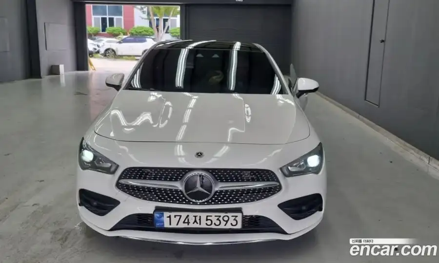 Mercedes-Benz CLA-Class CLA250 4MATIC