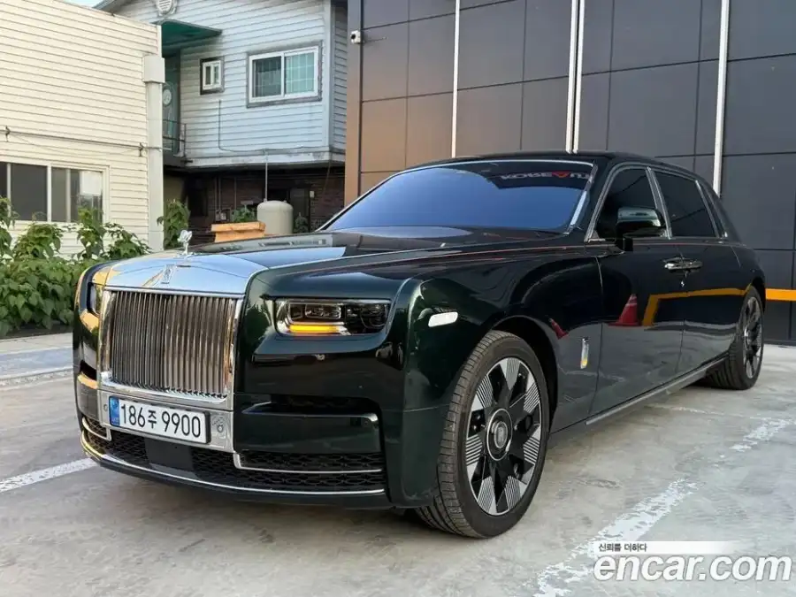 Rolls-Royce Phantom 6.7 EWB V12