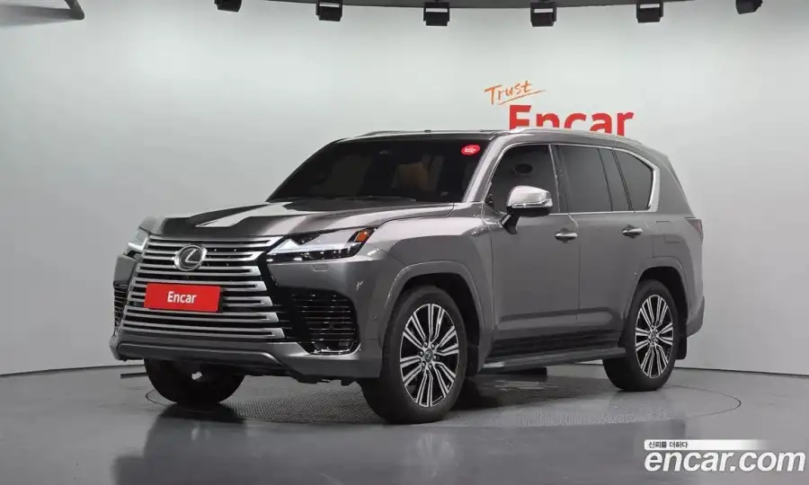 Lexus LX 700h Luxury