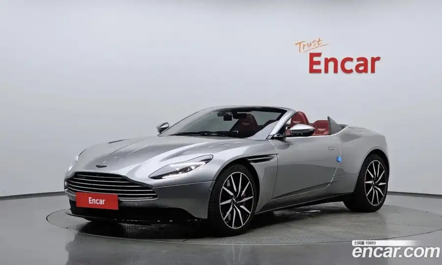 Aston Martin DB11 4.0 V8 Volante