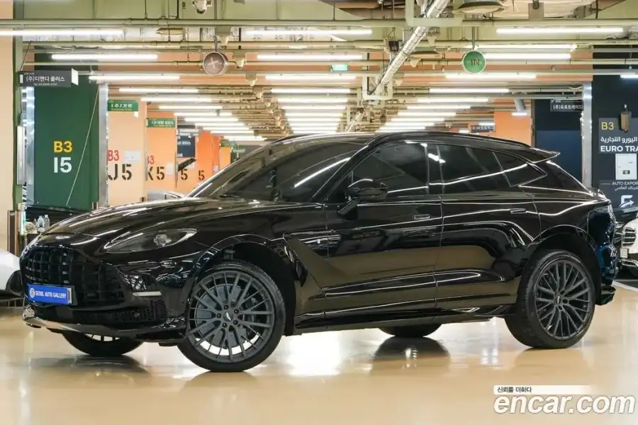 Aston Martin Dbx 4.0 V8 707
