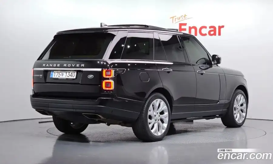 Land Rover Range Rover D350 Vogue SE
