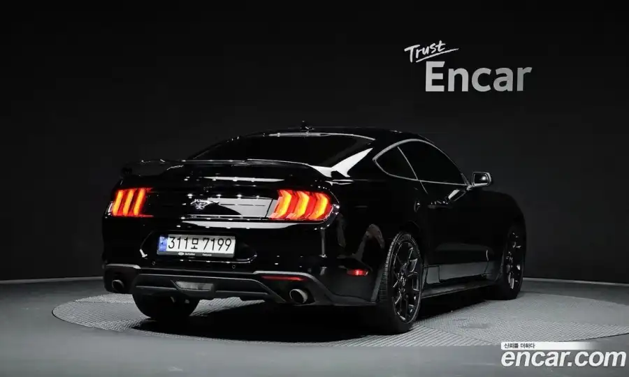 Ford Mustang Coupe