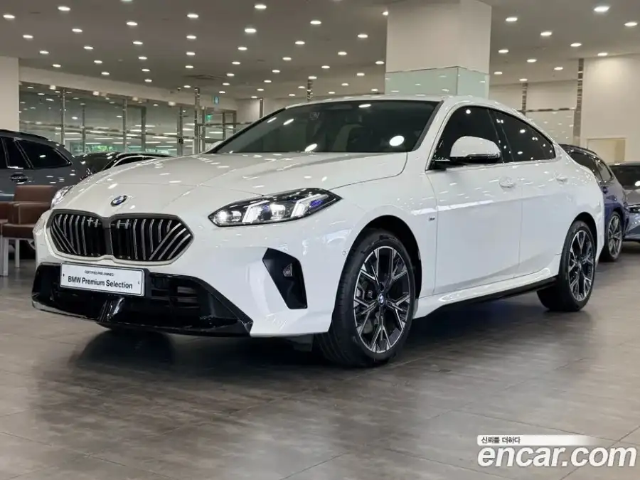 BMW 2-Series 220 M Sport Design