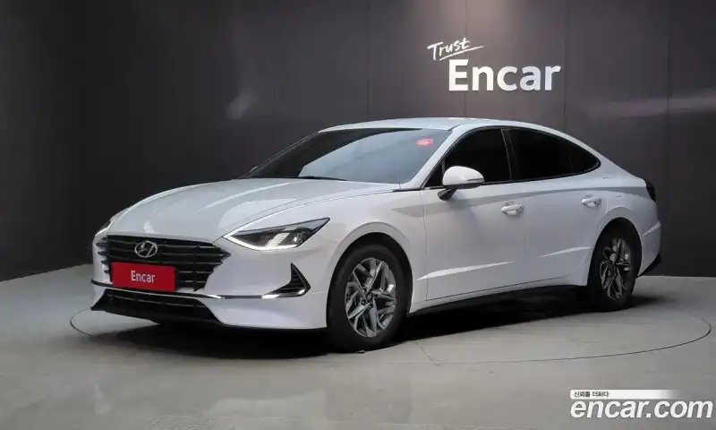 Hyundai Sonata 2.0 LPG rental car