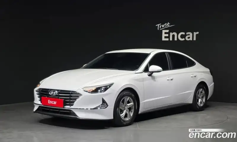 Hyundai Sonata 2.0 LPG rental car