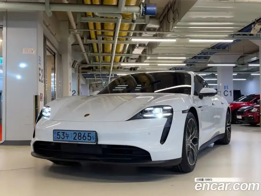 Porsche Taycan 4S