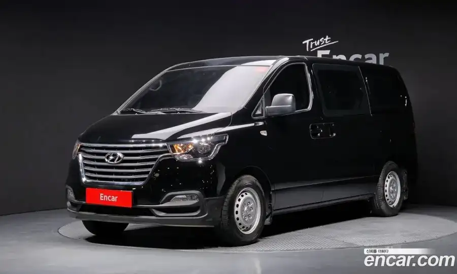 Hyundai Starex Van 5-Seater