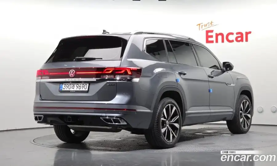 Volkswagen Atlas 2.0 TSI R-LINE 7-Seater