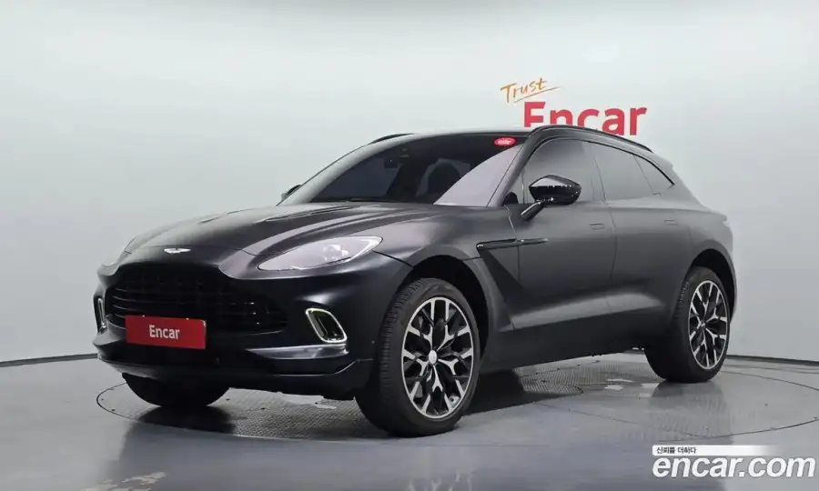 Aston Martin Dbx 4.0 V8