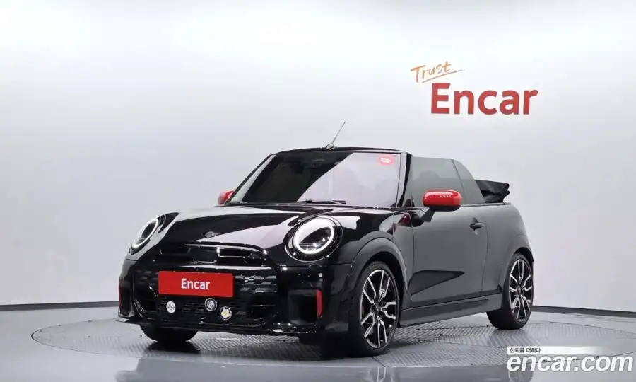 Mini Cooper Convertible JCW
