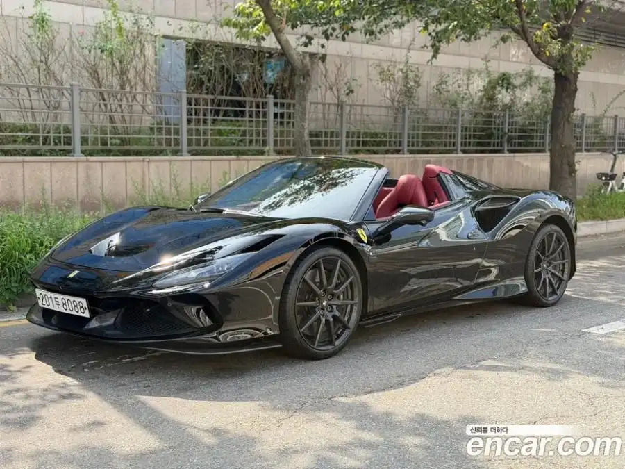 Ferrari F8 3.9 V8