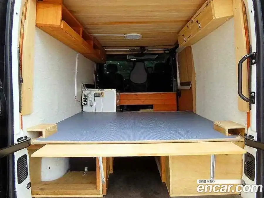 Renault Korea Master Camping car
