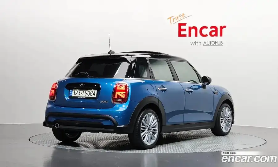 Mini Cooper 5Door Classic Plus Launch