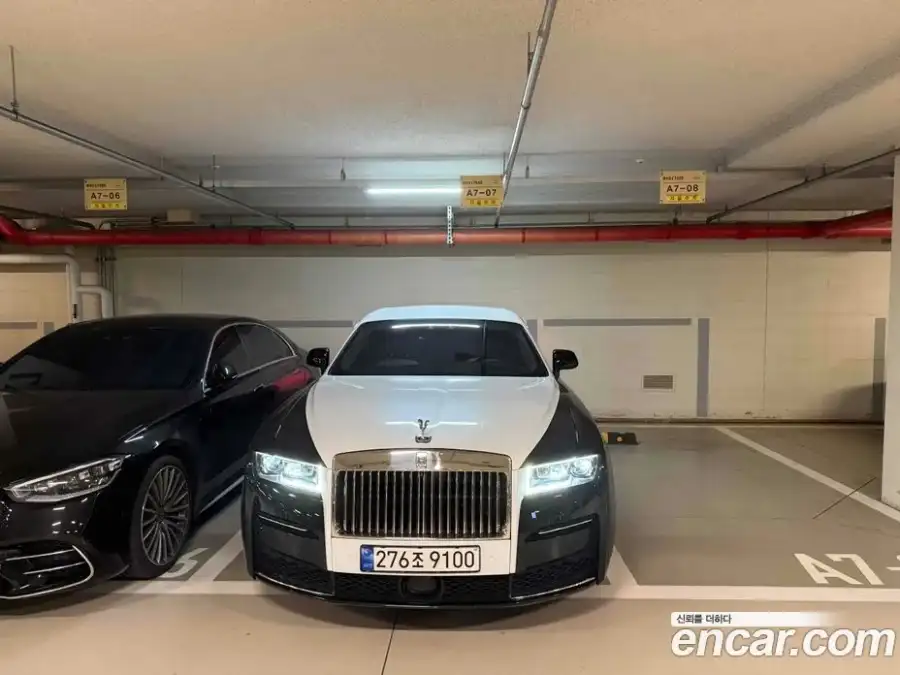 Rolls-Royce Ghost 6.7 V12