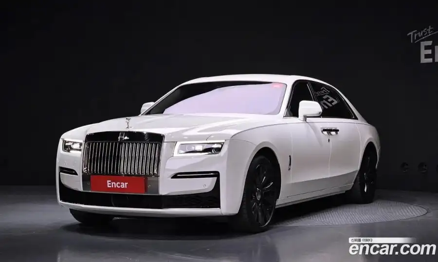 Rolls-Royce Ghost 6.7 EWB V12