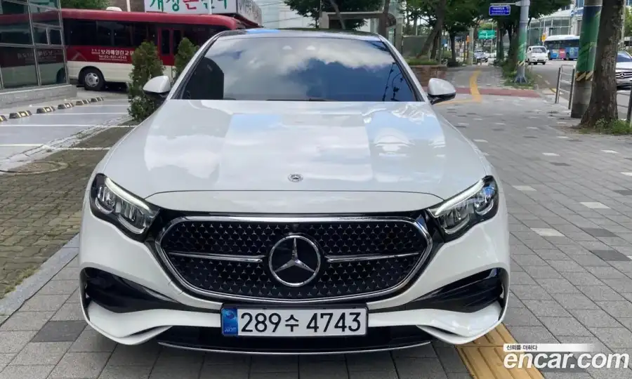 Mercedes-Benz E-Class E200 AMG Line