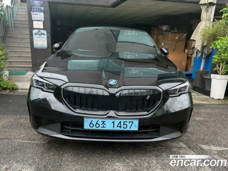 BMW i5 eDrive 40