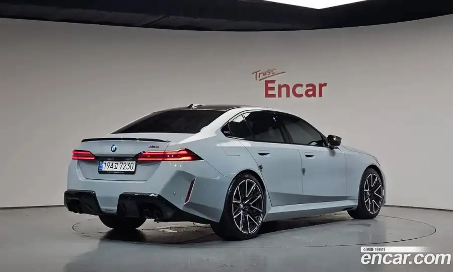 BMW M5 M5 Sedan