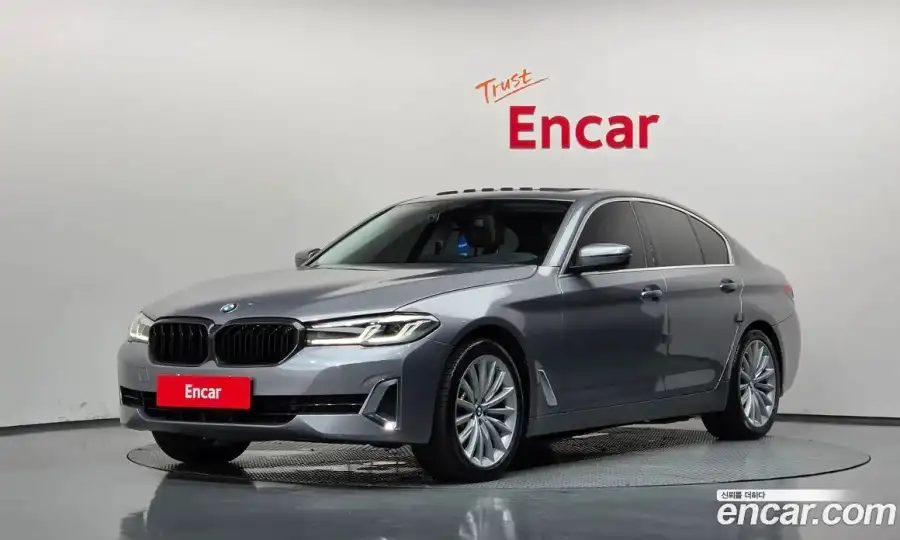 BMW 5-Series 530i xDrive Luxury