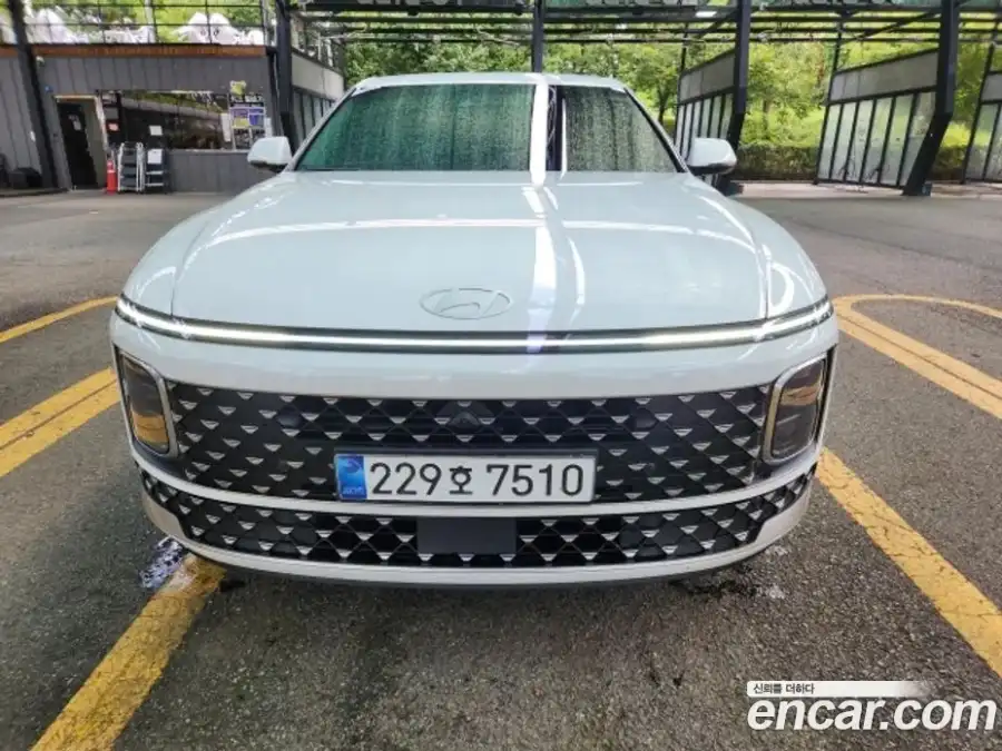 Hyundai Grandeur Premium