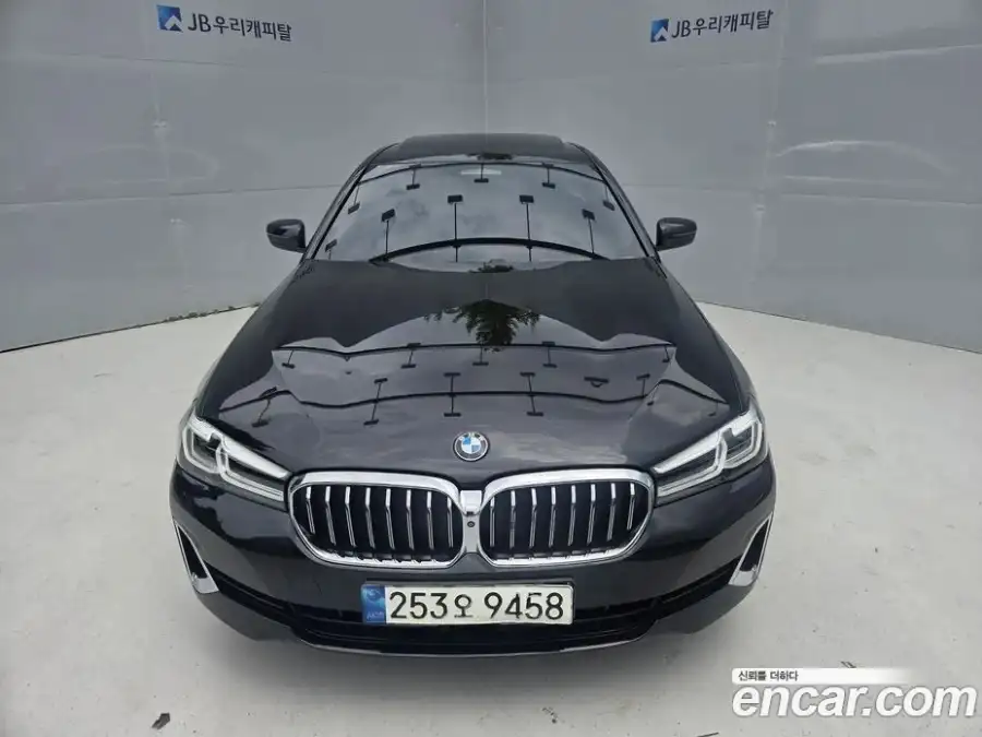 BMW 5-Series 530i Luxury