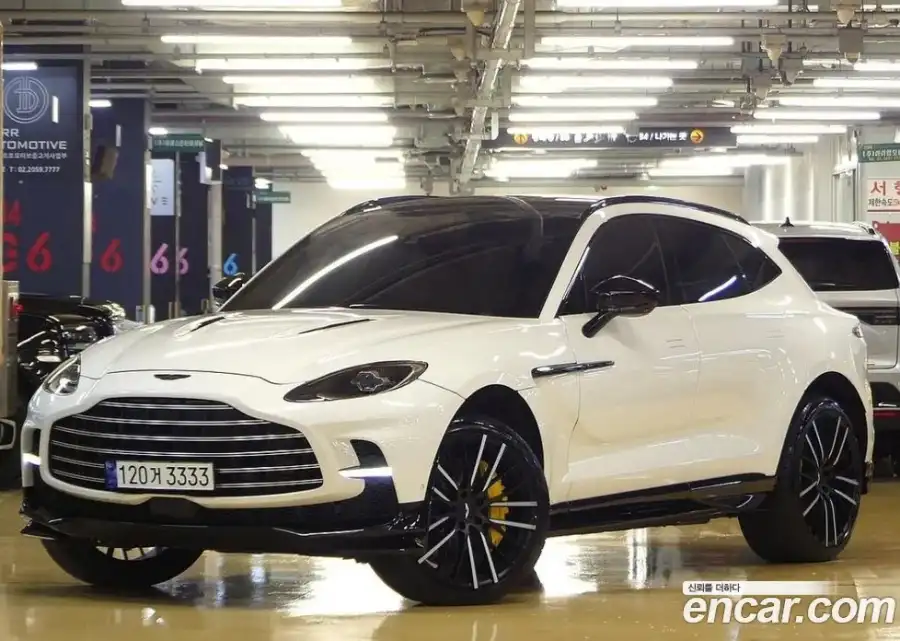 Aston Martin Dbx 4.0 V8 707