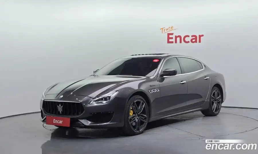 Maserati Quattroporte Q4 Modena