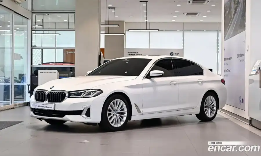 BMW 5-Series 520i Luxury