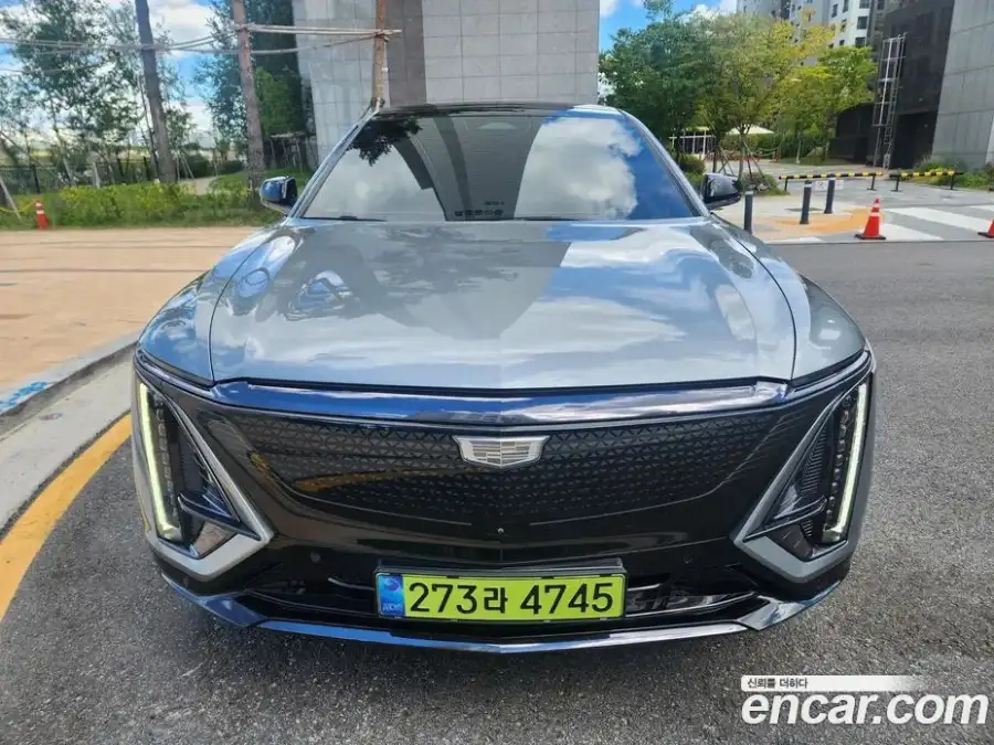 Cadillac Lyriq Sport