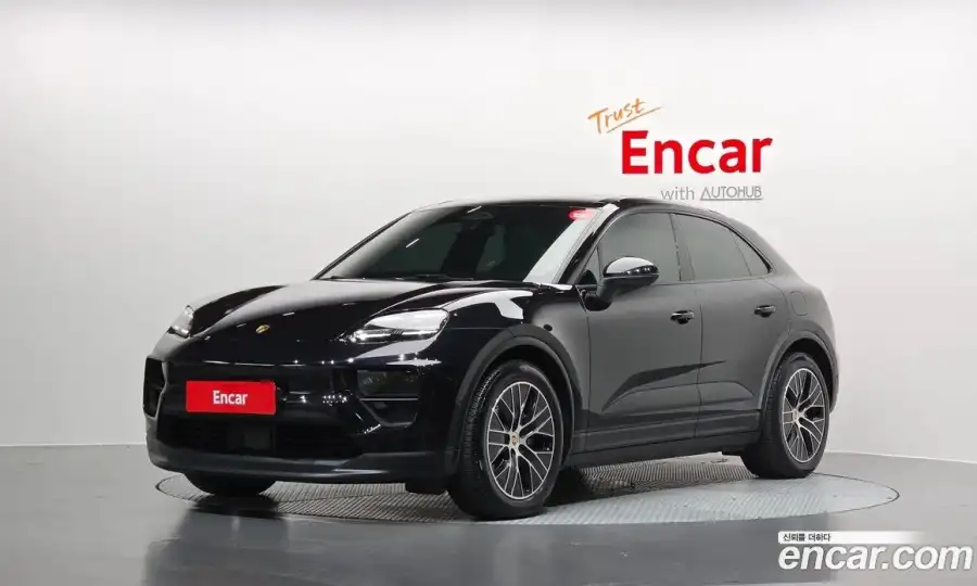 Porsche Macan Base