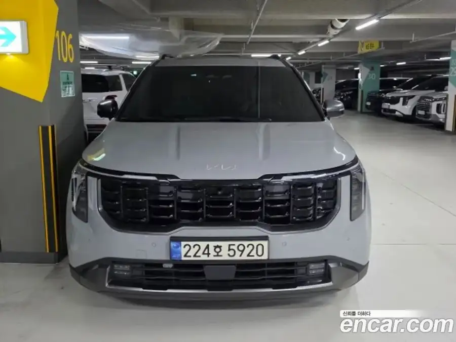 Kia Canival Gasoline 7-Seater Gravity