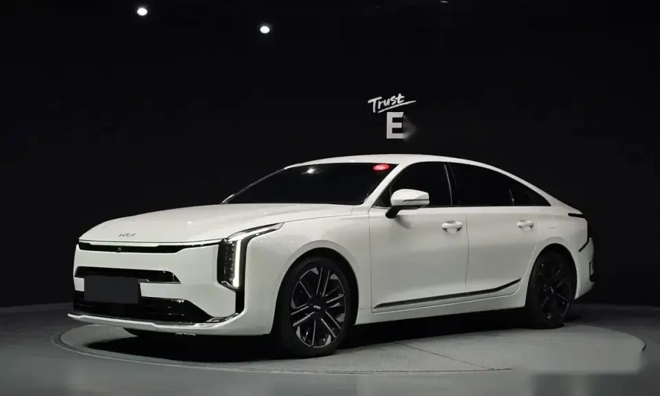 Kia K8 2.5 Noblesse