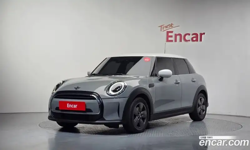 Mini Cooper 5Door Classic Launch Pack