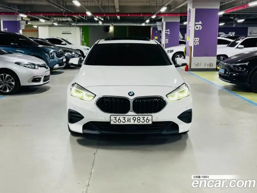 BMW 2-Series 220i Advantage