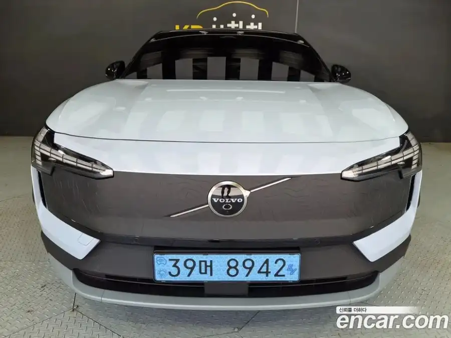 Volvo EX30 Performance Ultra