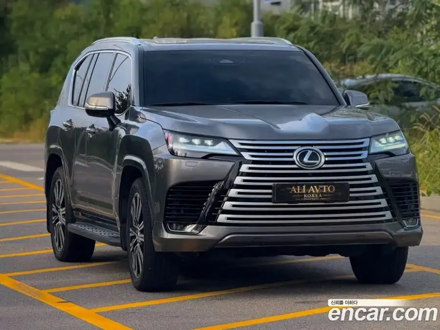 Lexus LX 700h Luxury