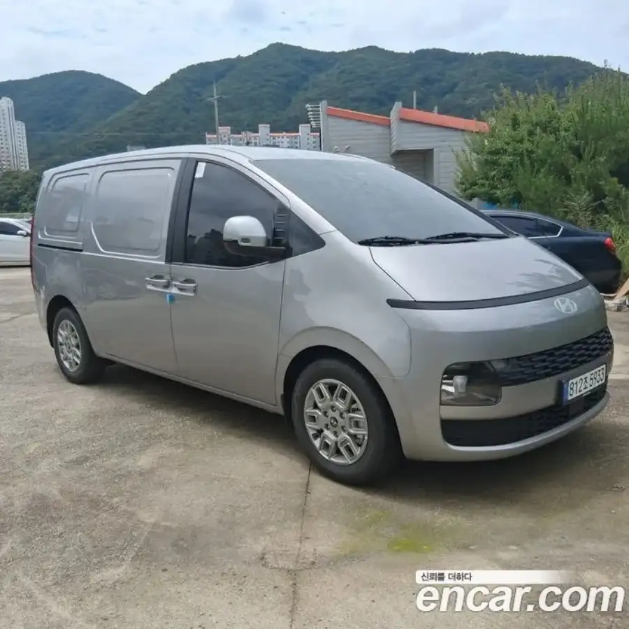 Hyundai Staria L3.5 Cargo 3-Seater