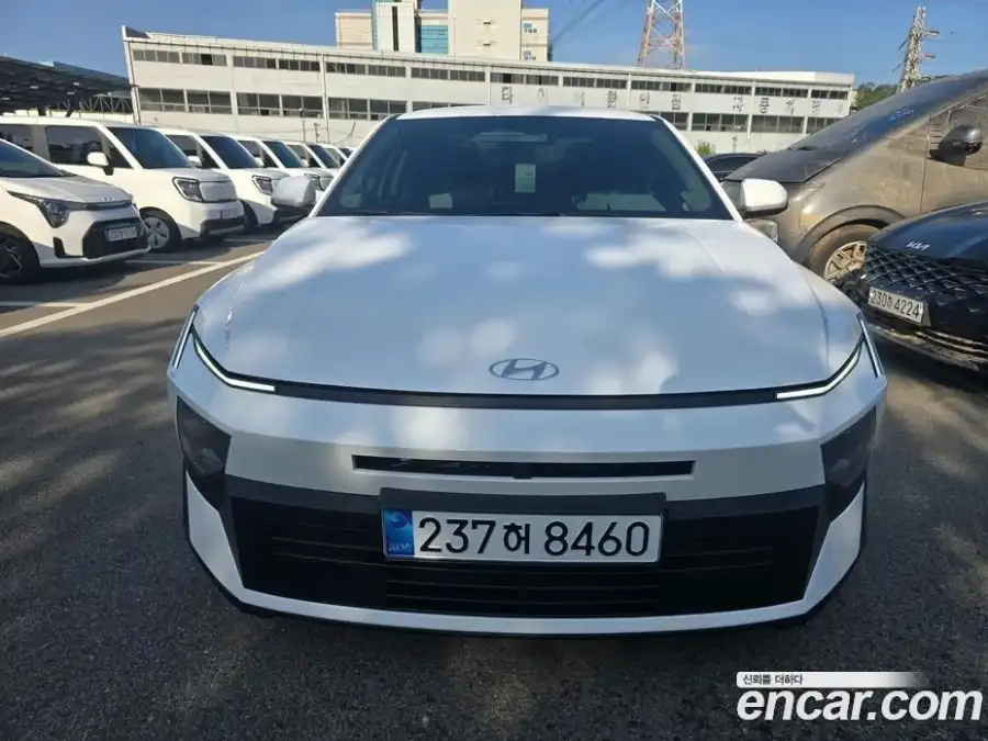 Hyundai Avante 2.0