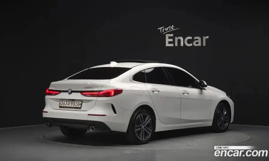 BMW 2-Series 220i Advantage