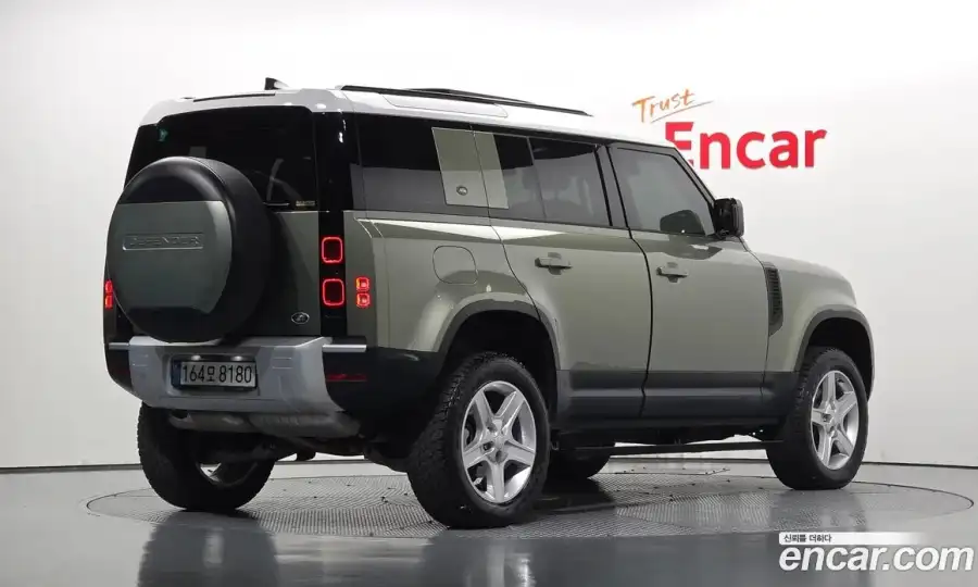 Land Rover Defender 110 D250 SE
