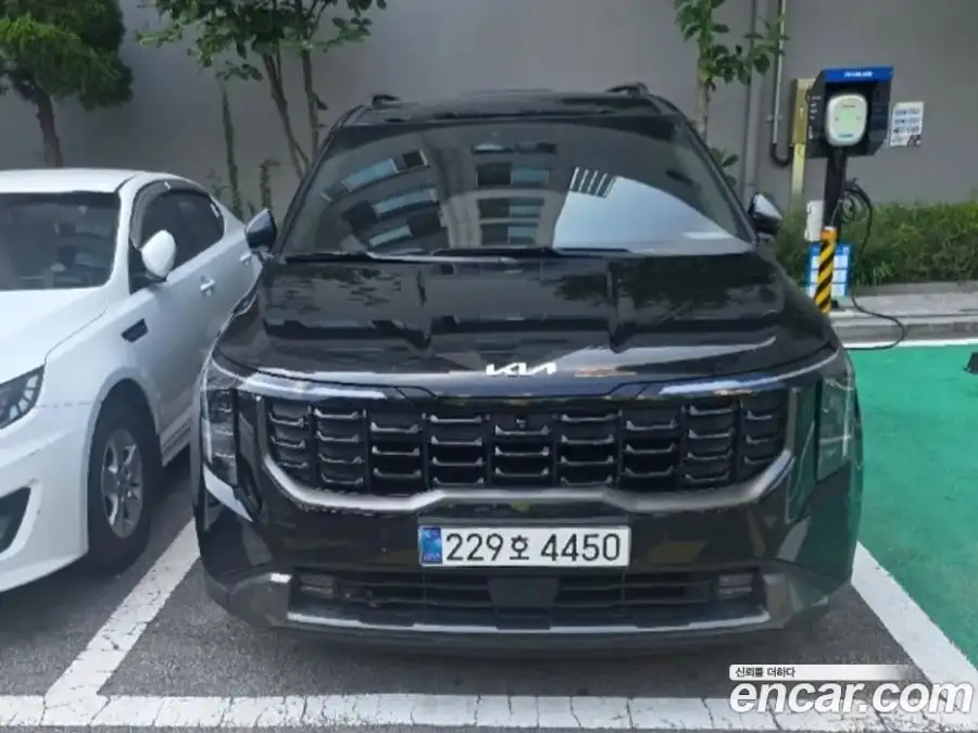 Kia Canival Gasoline 7 Seater X Line