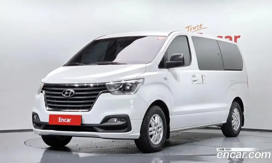 Hyundai Starex Van 5-Seater