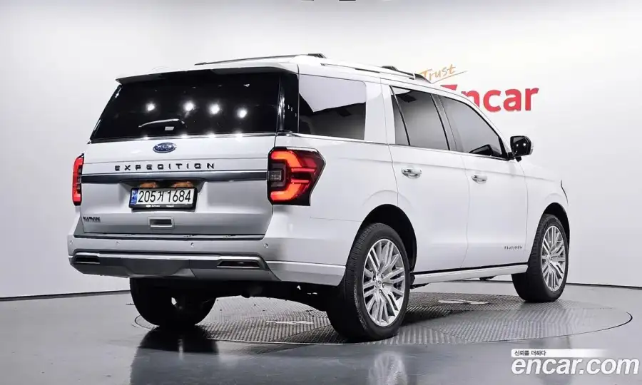 Ford Expedition Platinum 4WD