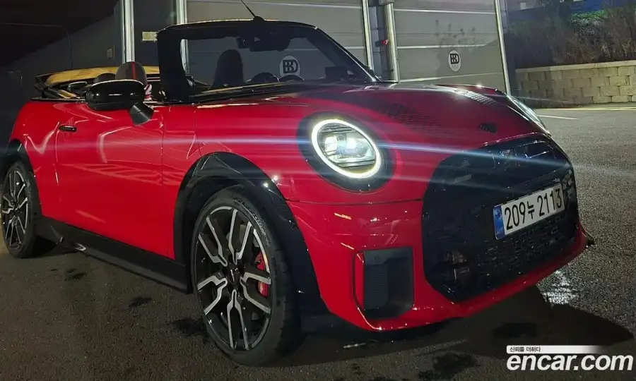 Mini Cooper Convertible JCW