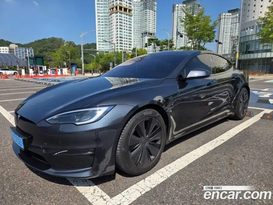 Tesla Model S Plaid