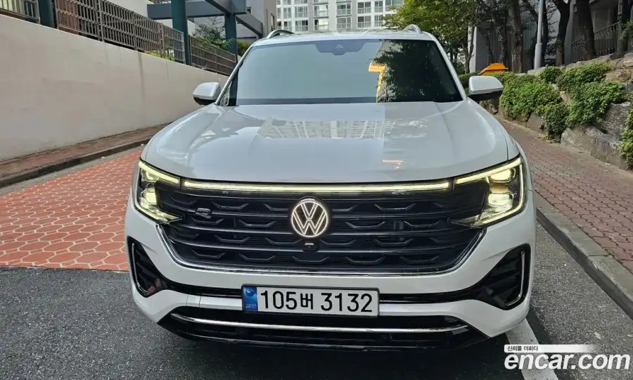 Volkswagen Atlas 2.0 TSI R-LINE 6-Seater