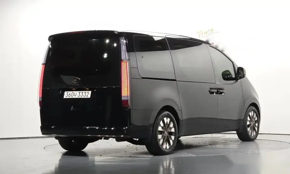 Hyundai Staria 3.5 LPi Inspiration