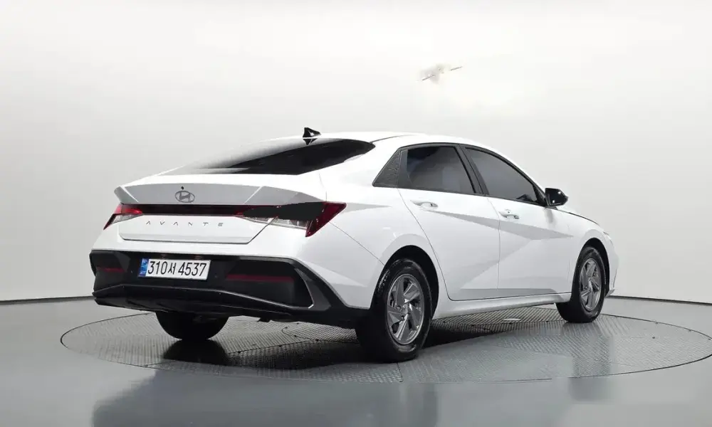 Hyundai Avante 1.6 LPi Smart