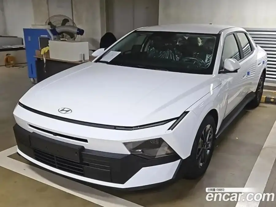 Hyundai Avante 2.0